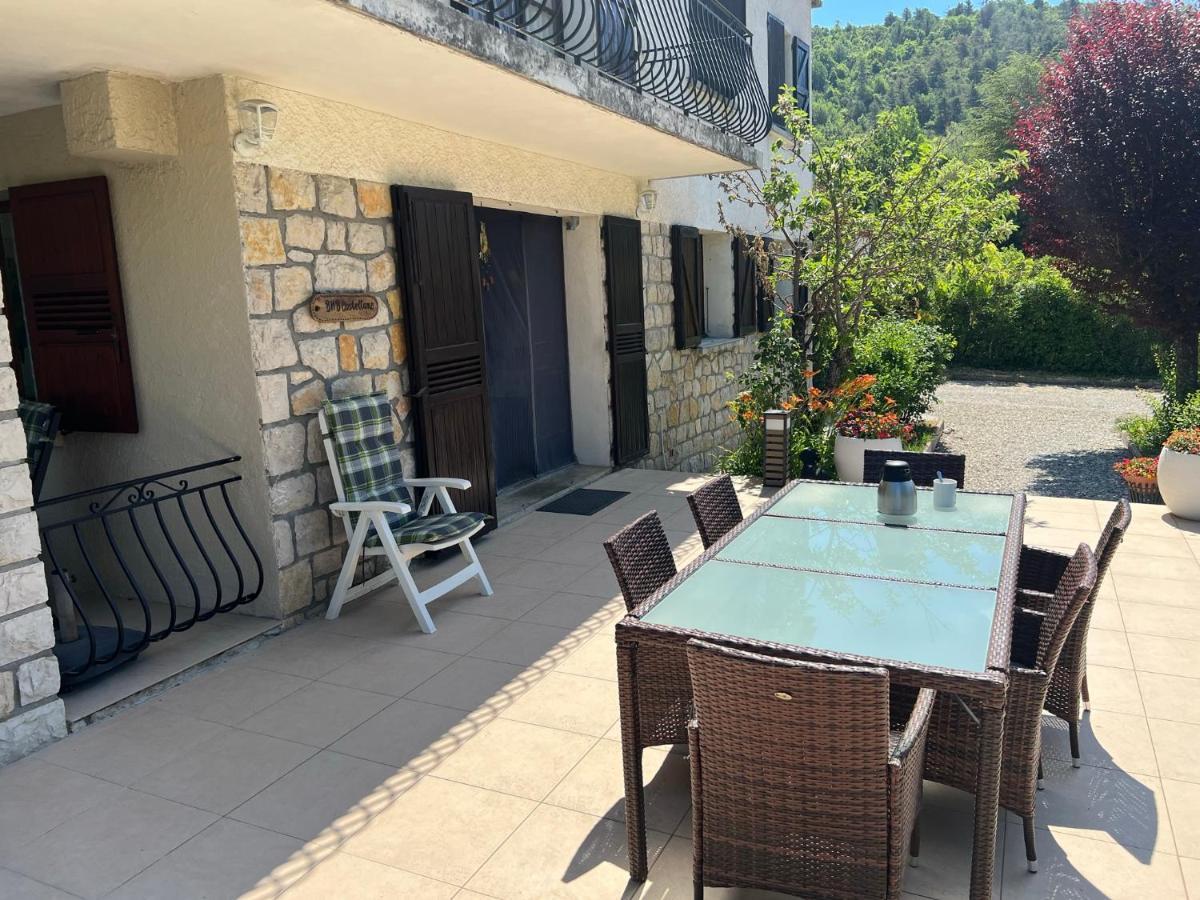 Bnb Castellane Chambre D'Hotes B&B Εξωτερικό φωτογραφία