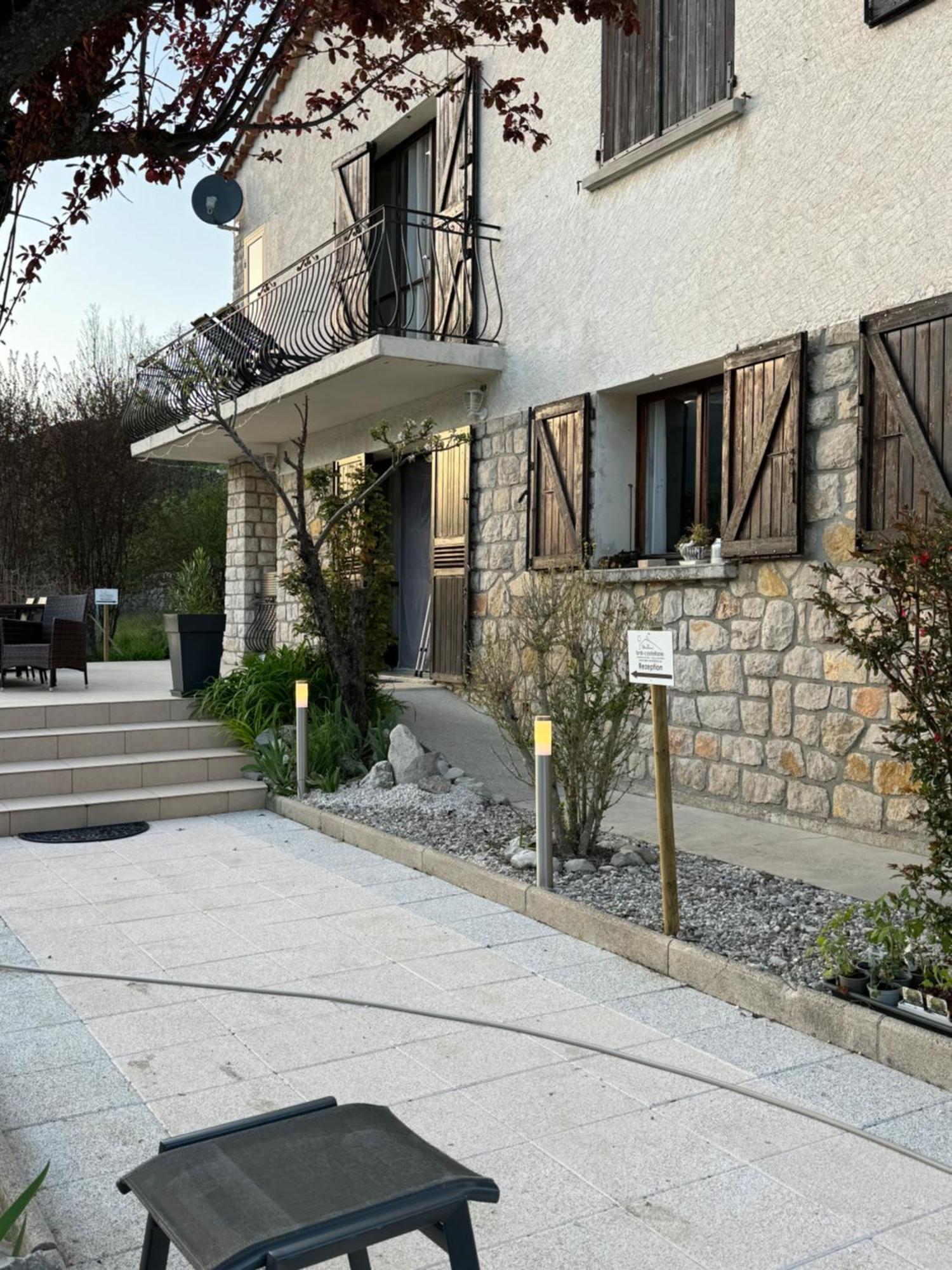Bnb Castellane Chambre D'Hotes B&B Εξωτερικό φωτογραφία